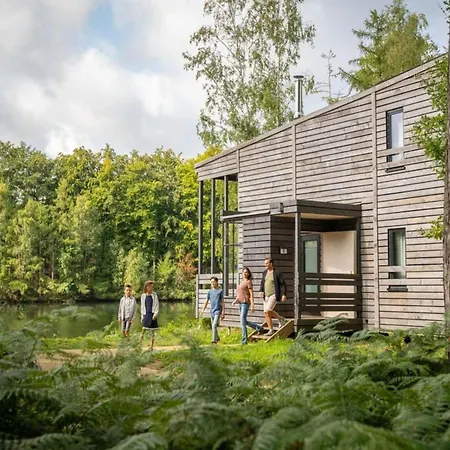 Family Retreat With Pools *