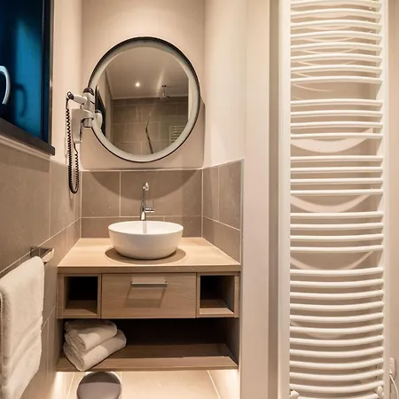 Family Retreat With Pools Antoing