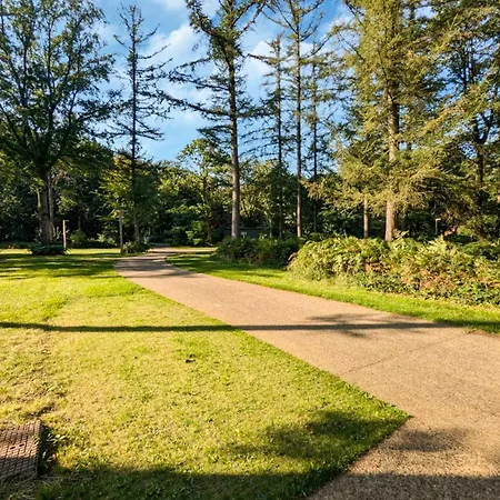 Family Retreat With Pools Hébergement de vacances *