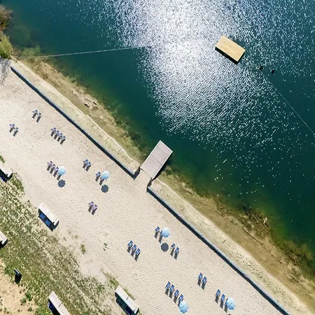 بيت للعطل Family Retreat With Pools *