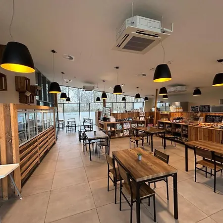 Family Retreat With Pools بيت للعطل Antoing