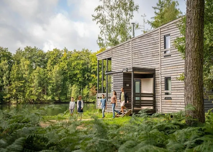 Family Retreat With Pools *