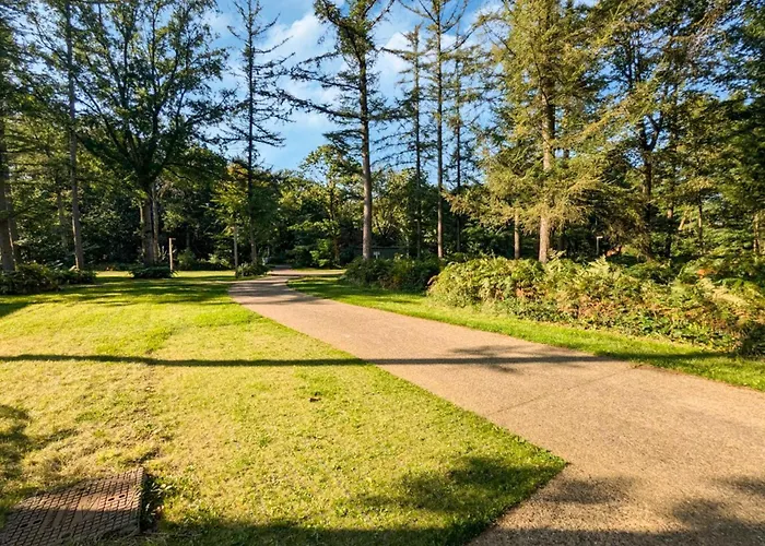 Family Retreat With Pools Hébergement de vacances *