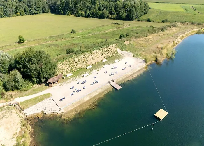 Hébergement de vacances Family Retreat With Pools *